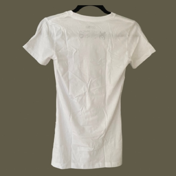 NWT - RVCA - Women’s Heart Graphic tee - Picture 2 of 4